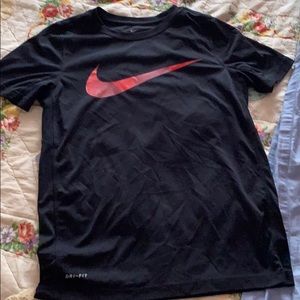 Nike tshirt